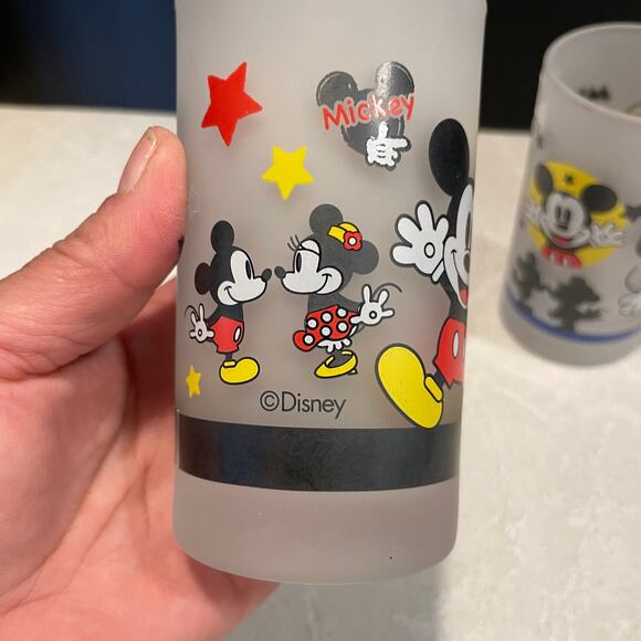 Vintage Frosted Mickey and Minnie mouse drinking glasses collectible Disney - Picture 5 of 12